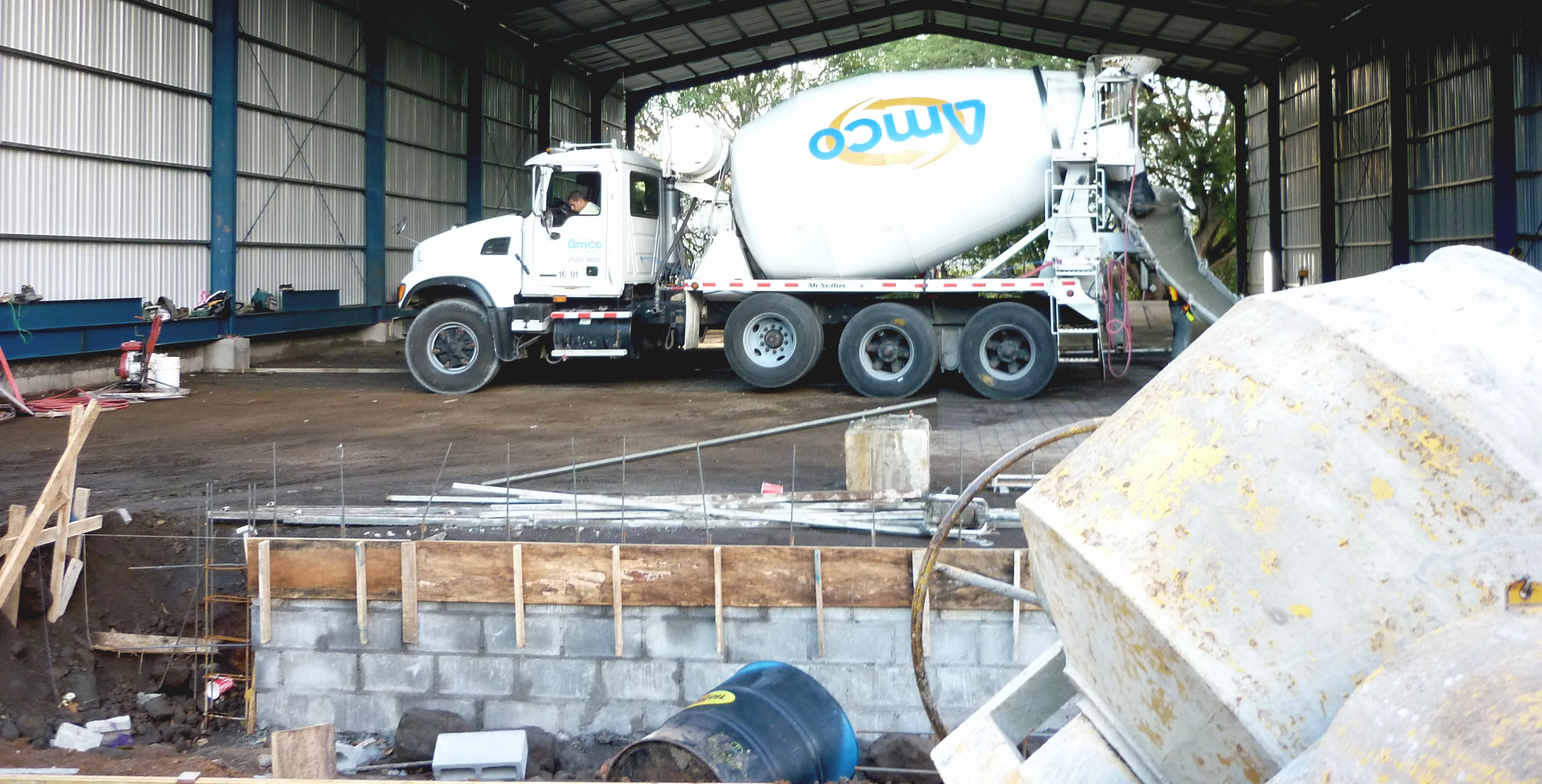 Industrial construction header